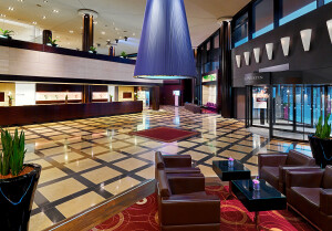 The Westin Leipzig_Lobby mit Shinto_Fotograf Matthias Hamel (1)